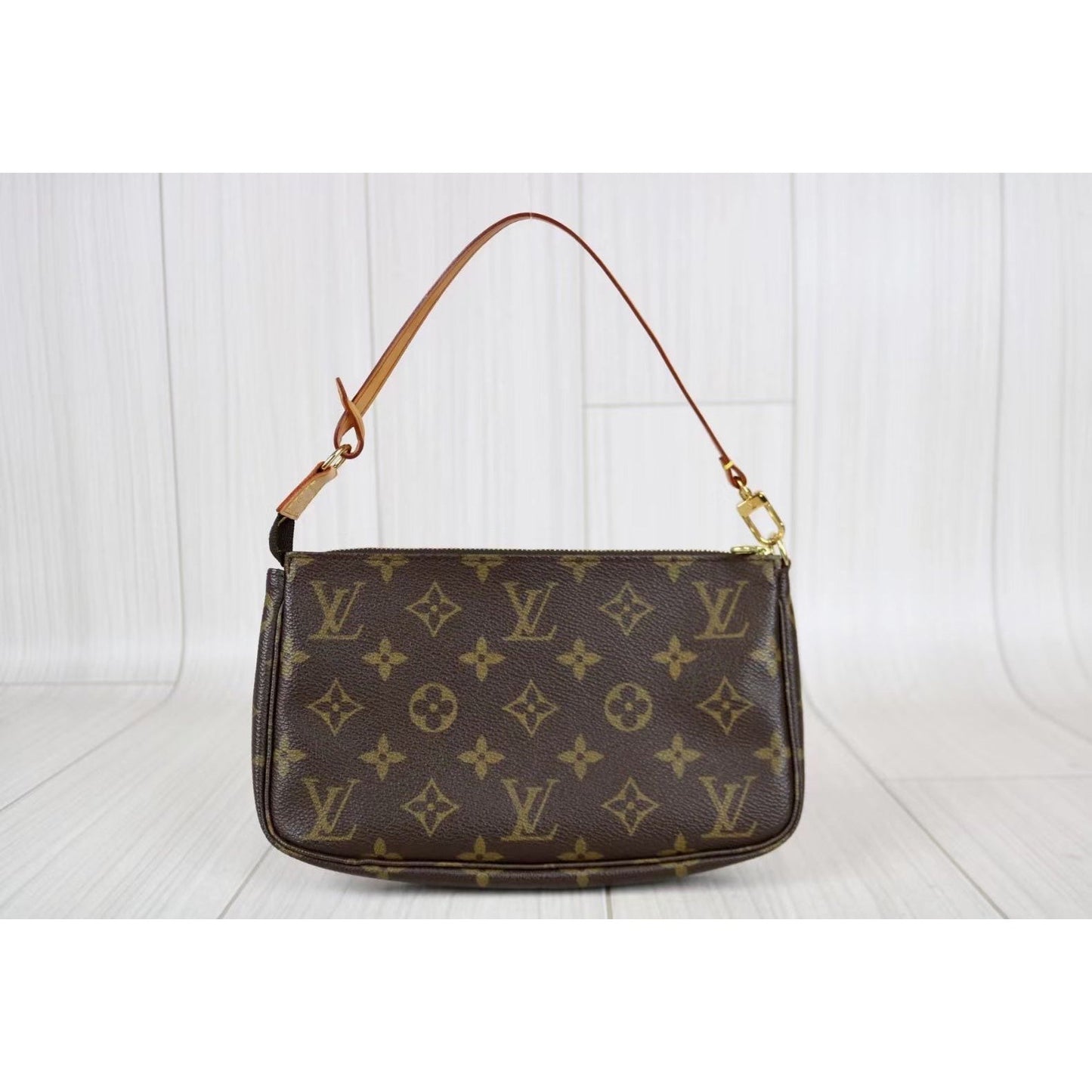 Rank A ｜ LV Monogram Pochette Accessoires ｜021601