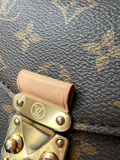 Louis Vuitton Pochette Metis East West Monogram (RRP £2,070)