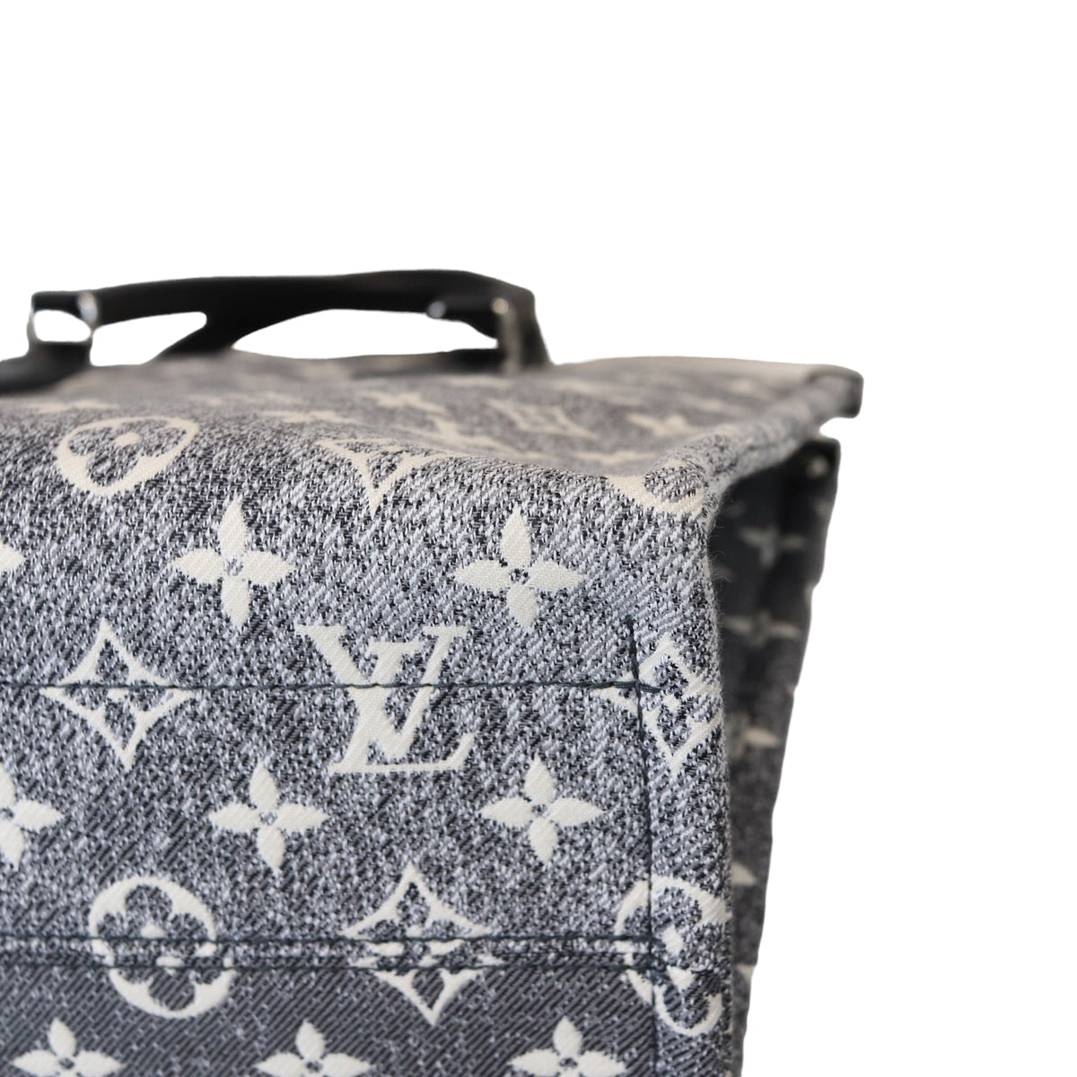 Louis-Vuitton OntheGO MM Denim