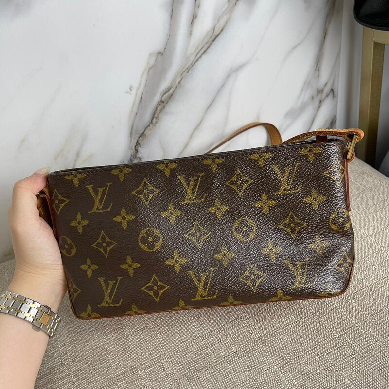 Louis-Vuitton Monogram Trotteur Crossbody