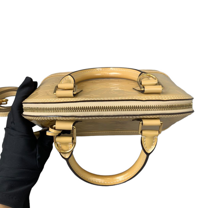Louis-Vuitton Alma BB Vernis Beige GHW