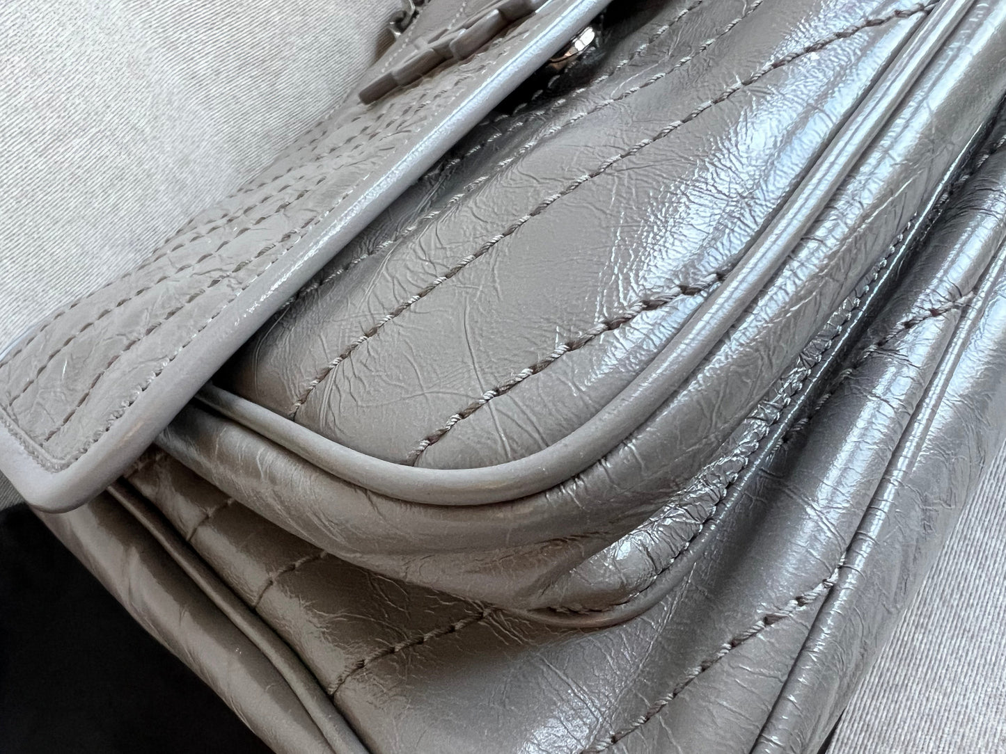 Yves Saint Laurent (YSL) Grey Medium Niki Chain Bag