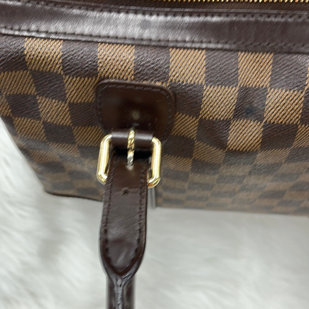 Handbag Luxury Designer By Louis Vuitton  Size: Medium