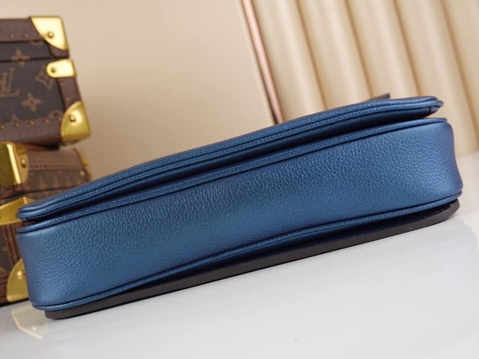 Louis Vuitton Pochette Metis Bag