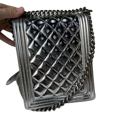 Vertical North South Boy Silver RHW
