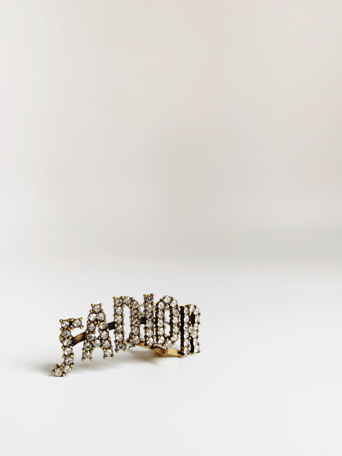 Dior J’adior Hairclip⁣