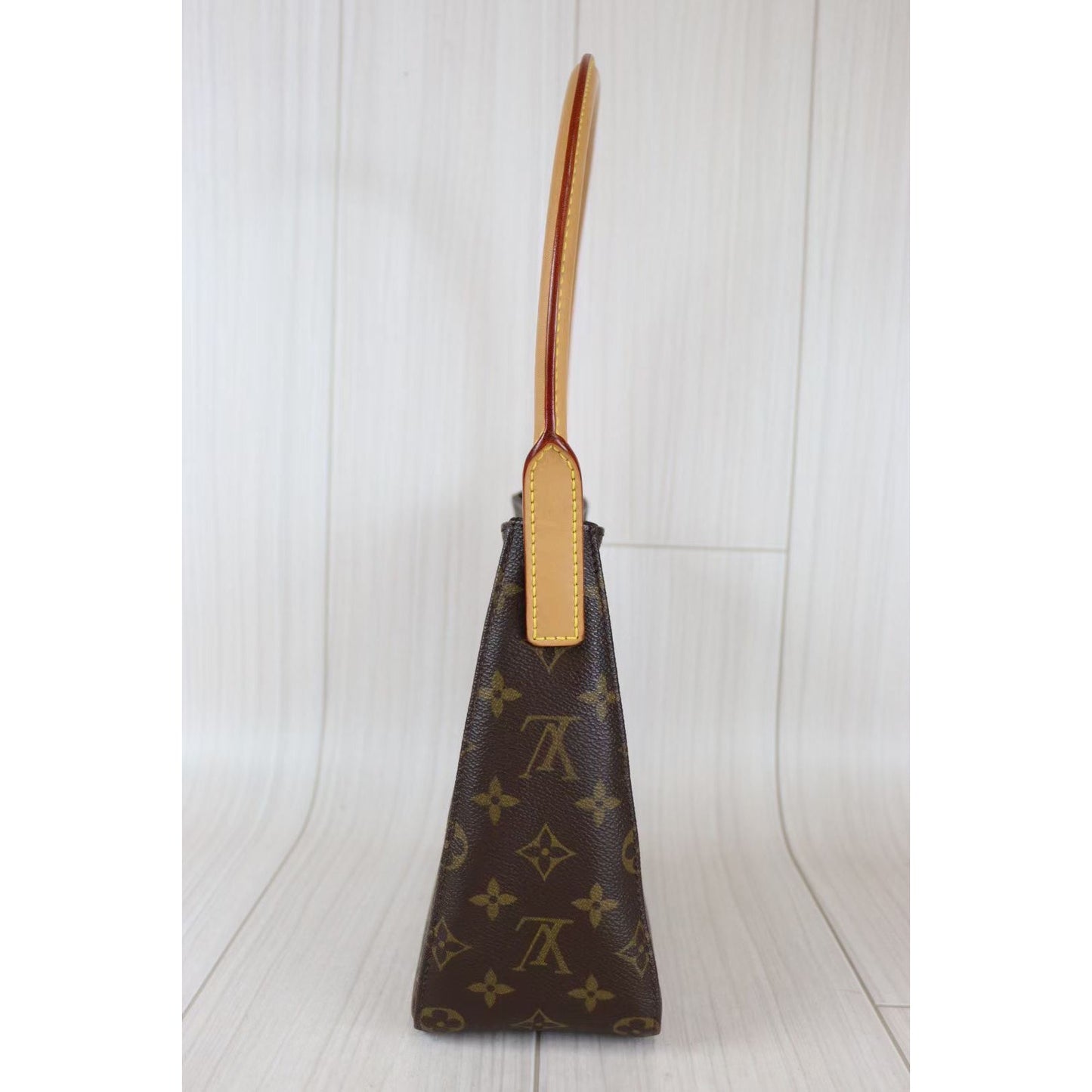 Rank A ｜ LV Monogram Looping MM Shoulder Bag ｜083008