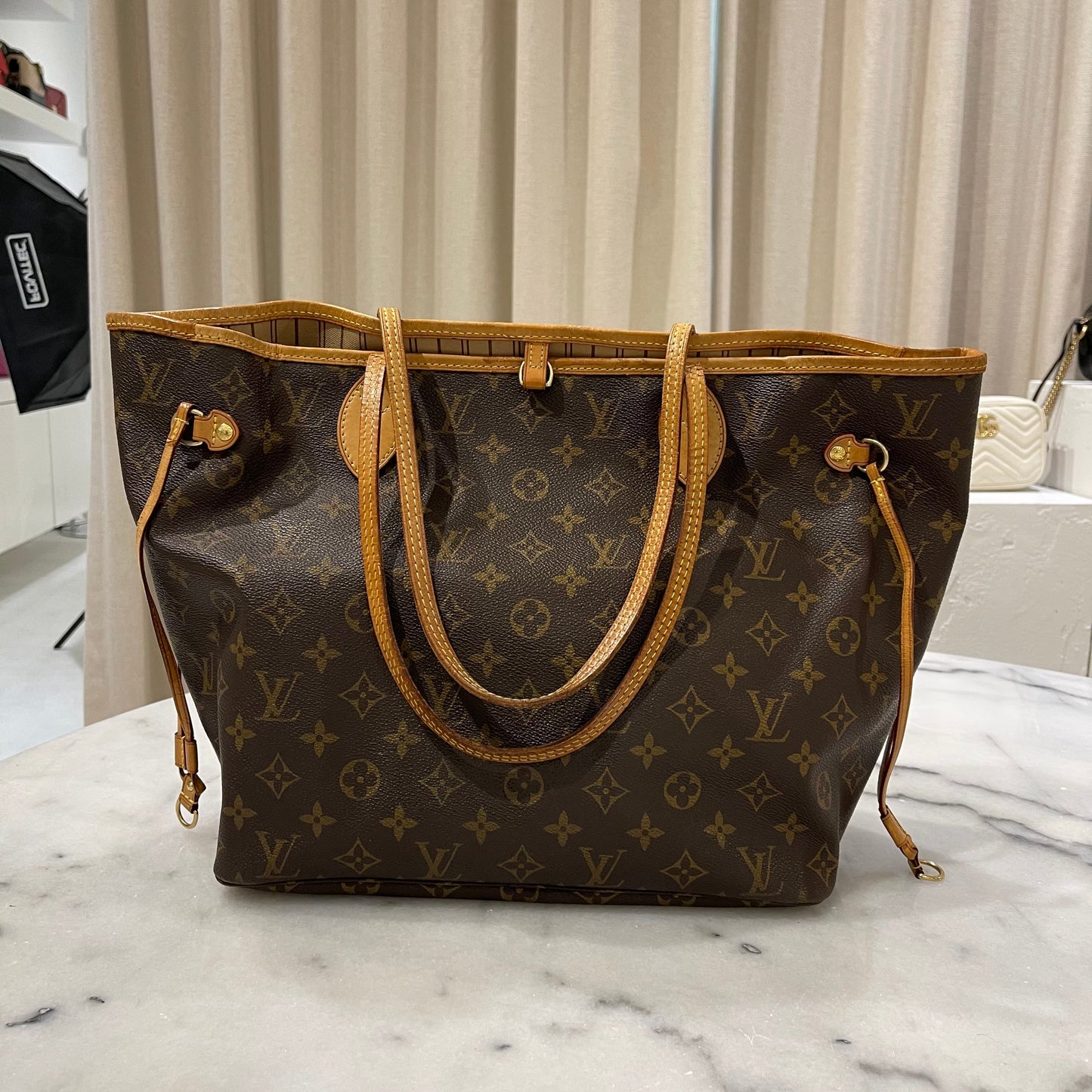 Louis-Vuitton Neverfull MM Monogram Canvas
