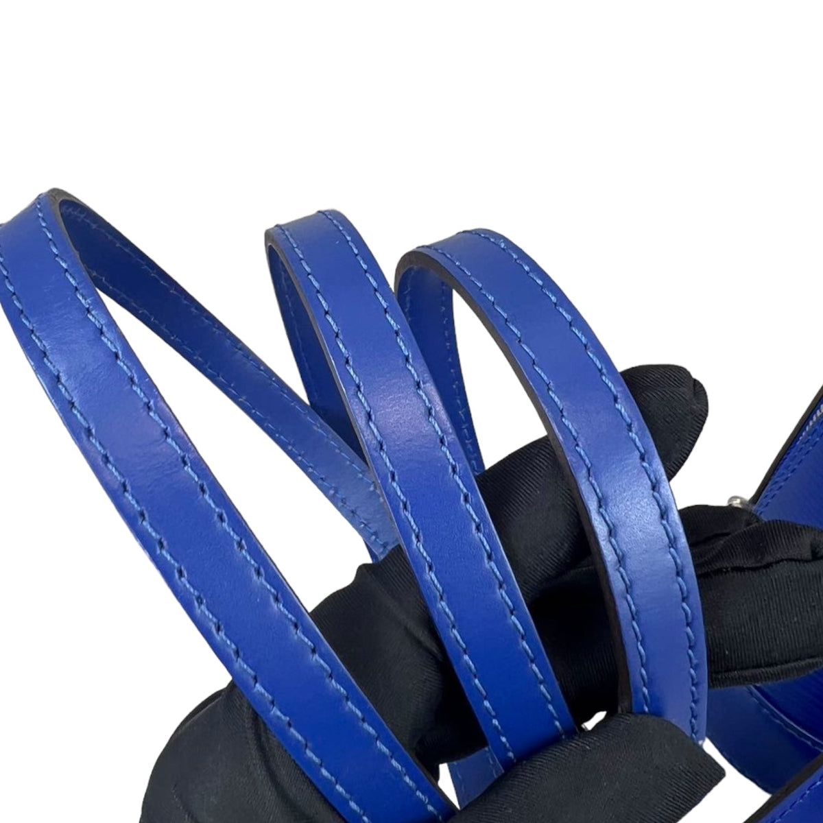 Louis-Vuitton Alma BB Epi Blue SHW