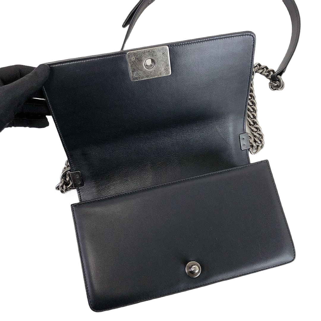 Boy Old Medium Calfskin Black RHW
