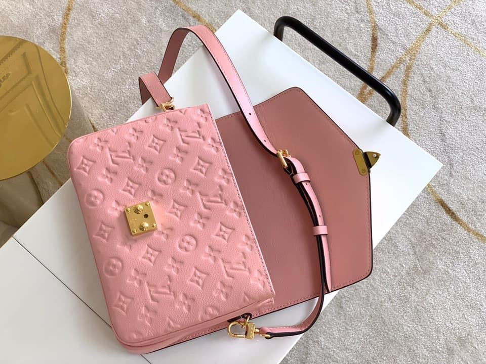 Louis Vuitton Pochette Metis Bag