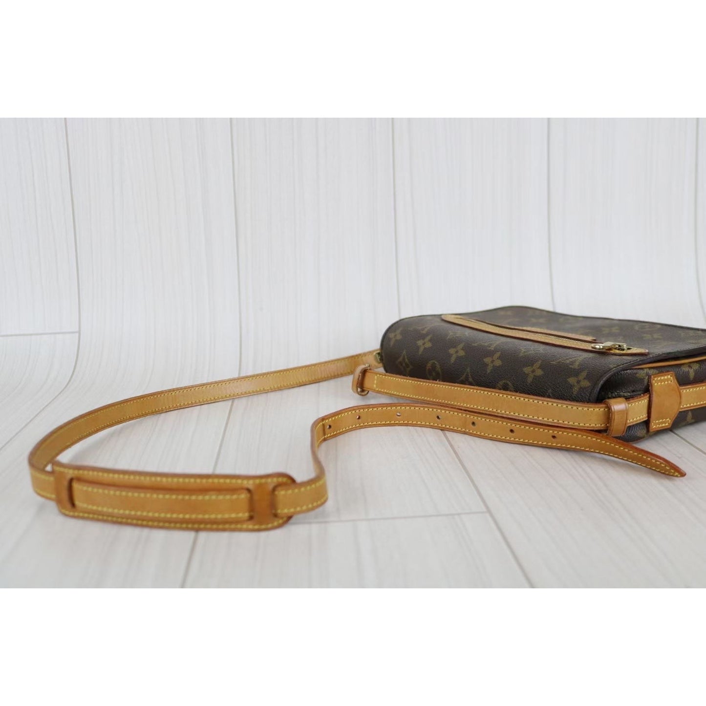 Rank AB ｜ LV Monogram Shoulder Bag ｜053104