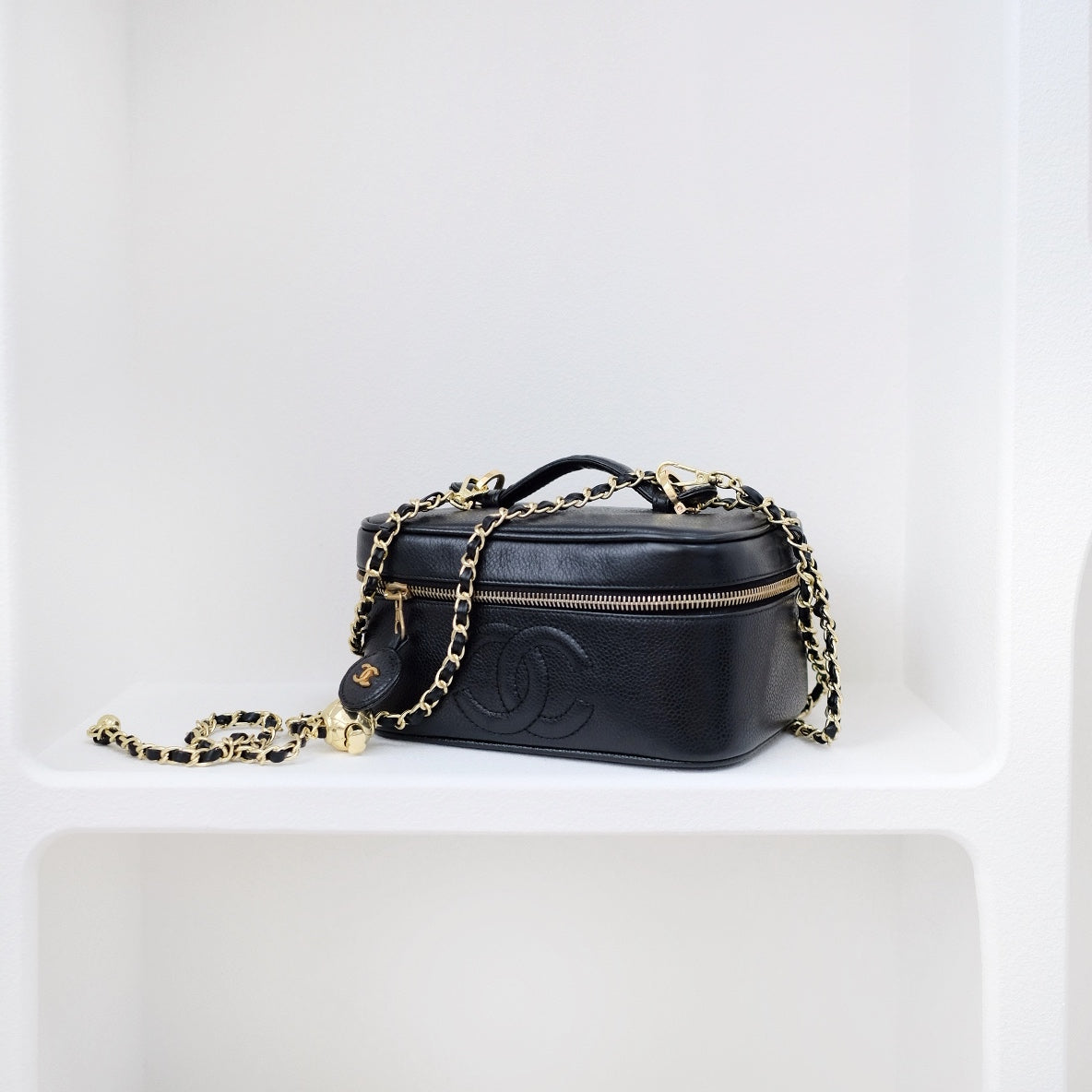 Chanel vintage coco cowhide wash bag