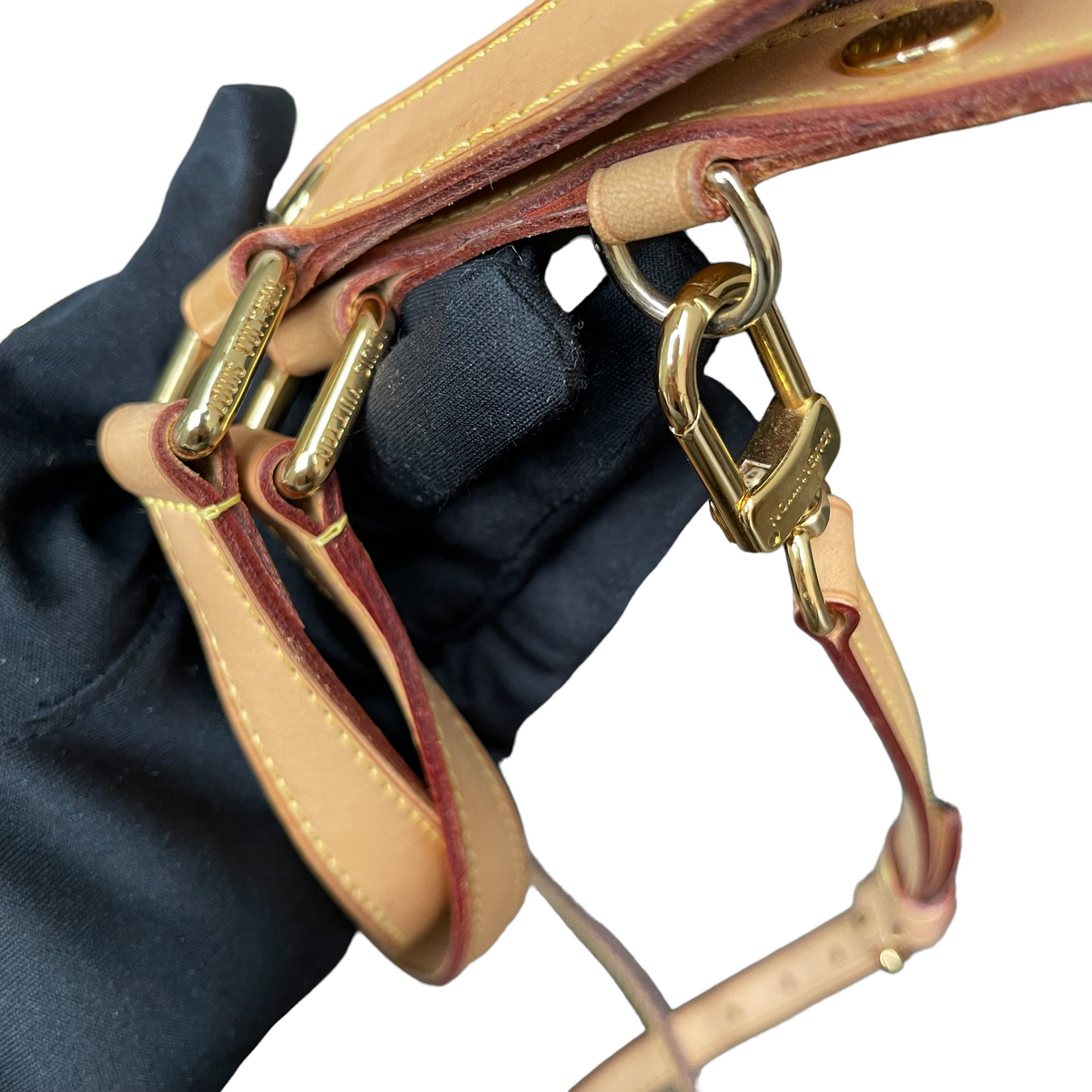 Louis-Vuitton Vernis Brea GM Beige Poudre GHW