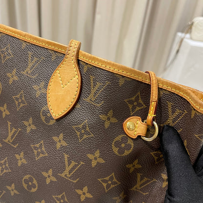 Louis-Vuitton Neverfull MM Monogram Canvas