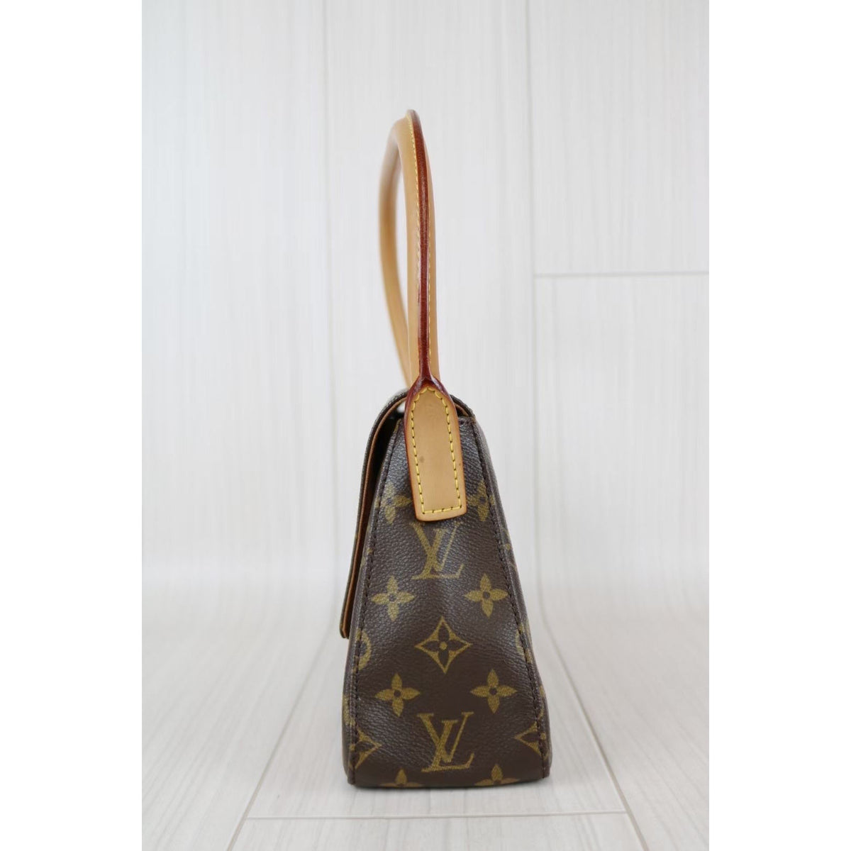 Rank A ｜ LV Monogram Mini Looping Shoulder Bag ｜062009