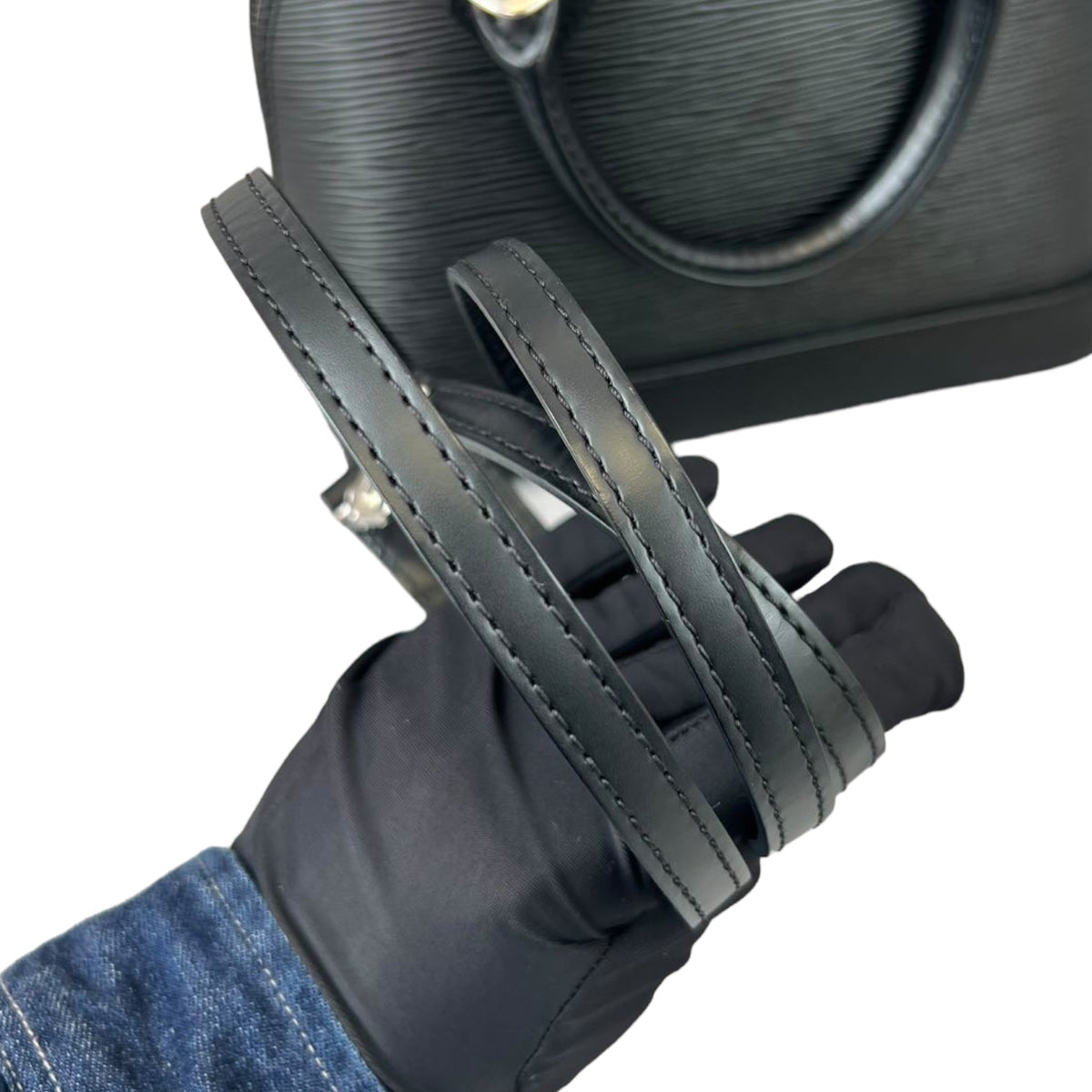 Louis-Vuitton Alma BB Black Epi SHW