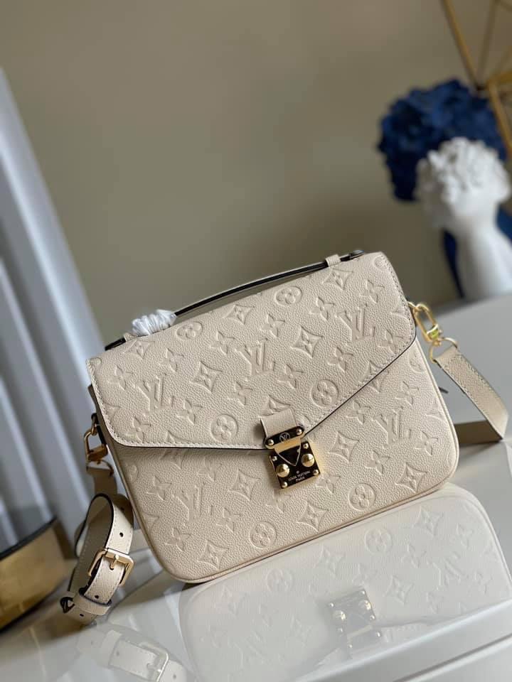 Louis Vuitton Pochette Metis Bag