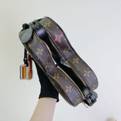 Louis-Vuitton Fall In Love Sac Coeur Monogram