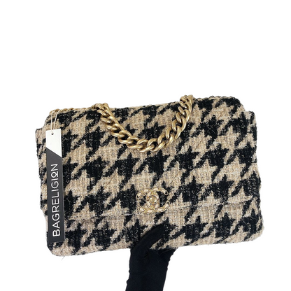 Maxi Chanel 19 Houndstooth Tweed 19K Beige Black Flap Bag