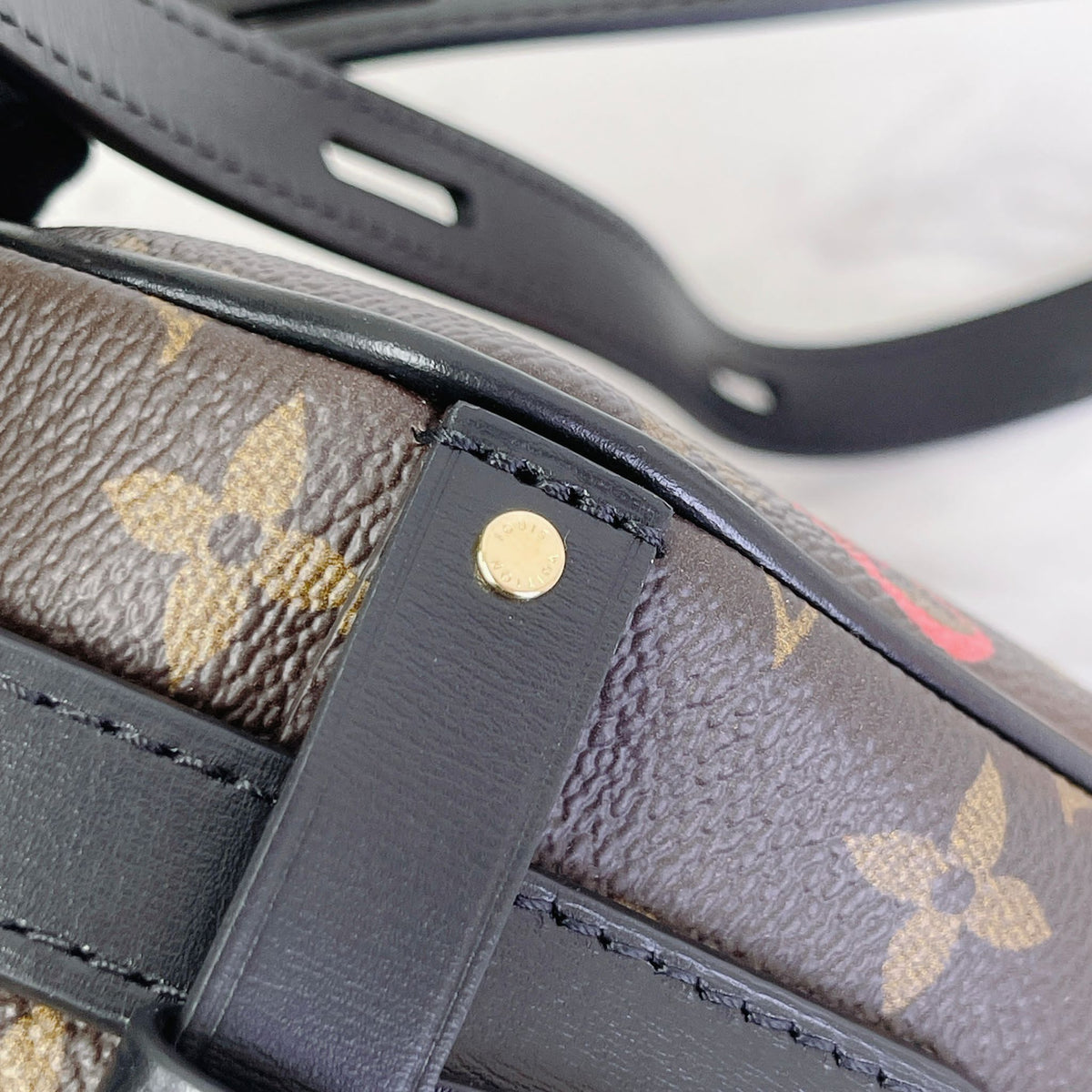 Louis-Vuitton Fall In Love Sac Coeur Monogram