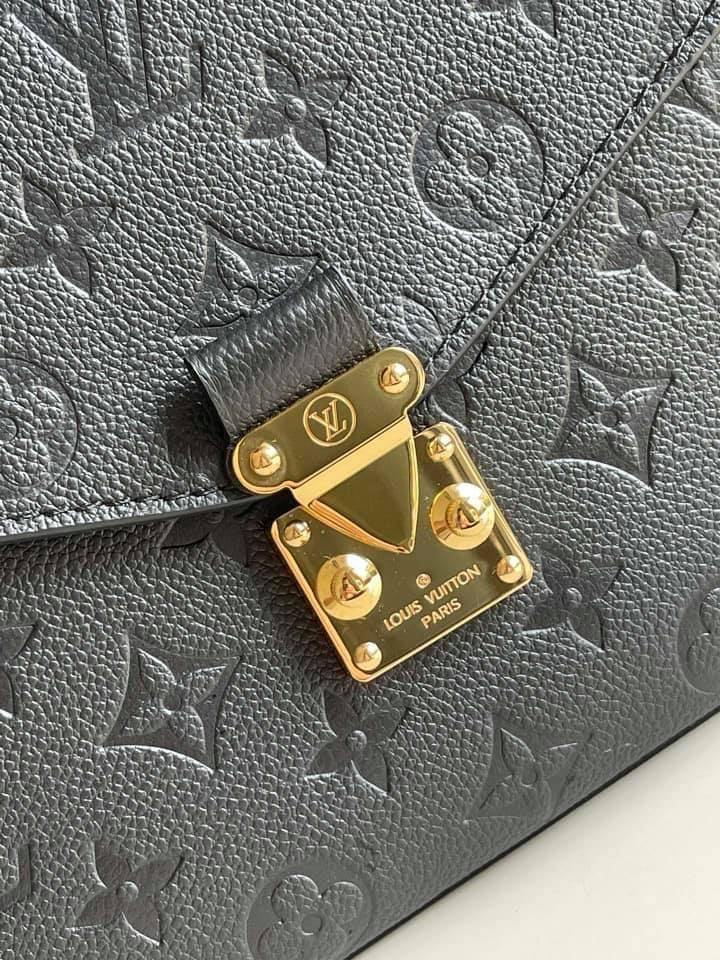 Louis Vuitton Pochette Metis Bag