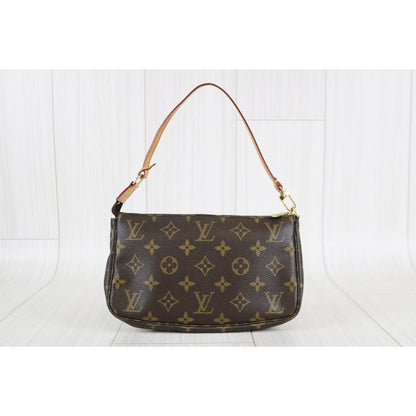 Rank A ｜ LV Monogram Pochette Accessoires ｜061808