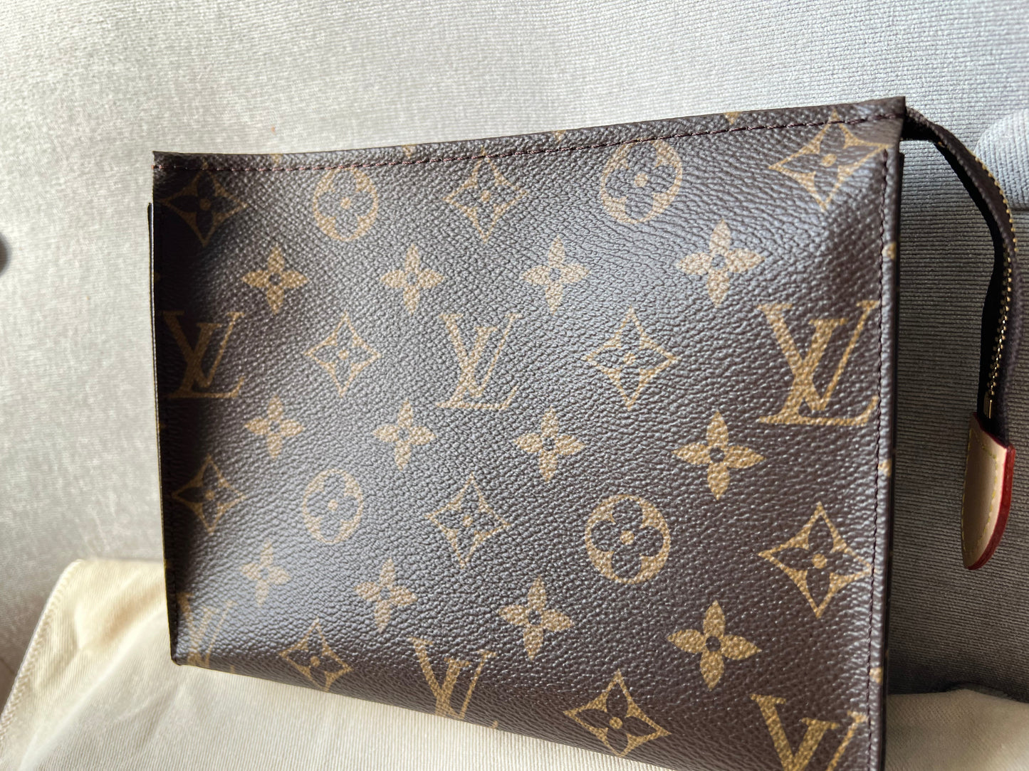 Louis Vuitton Toiletry Pouch 19 Monogram