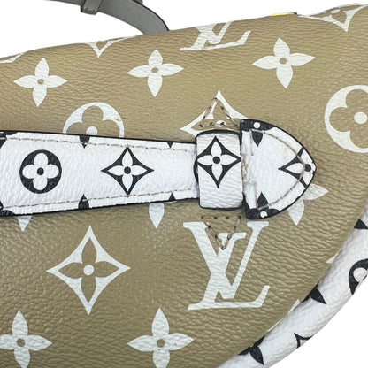 Louis-Vuitton Monogram Giant Bum Bag Khaki White GHW