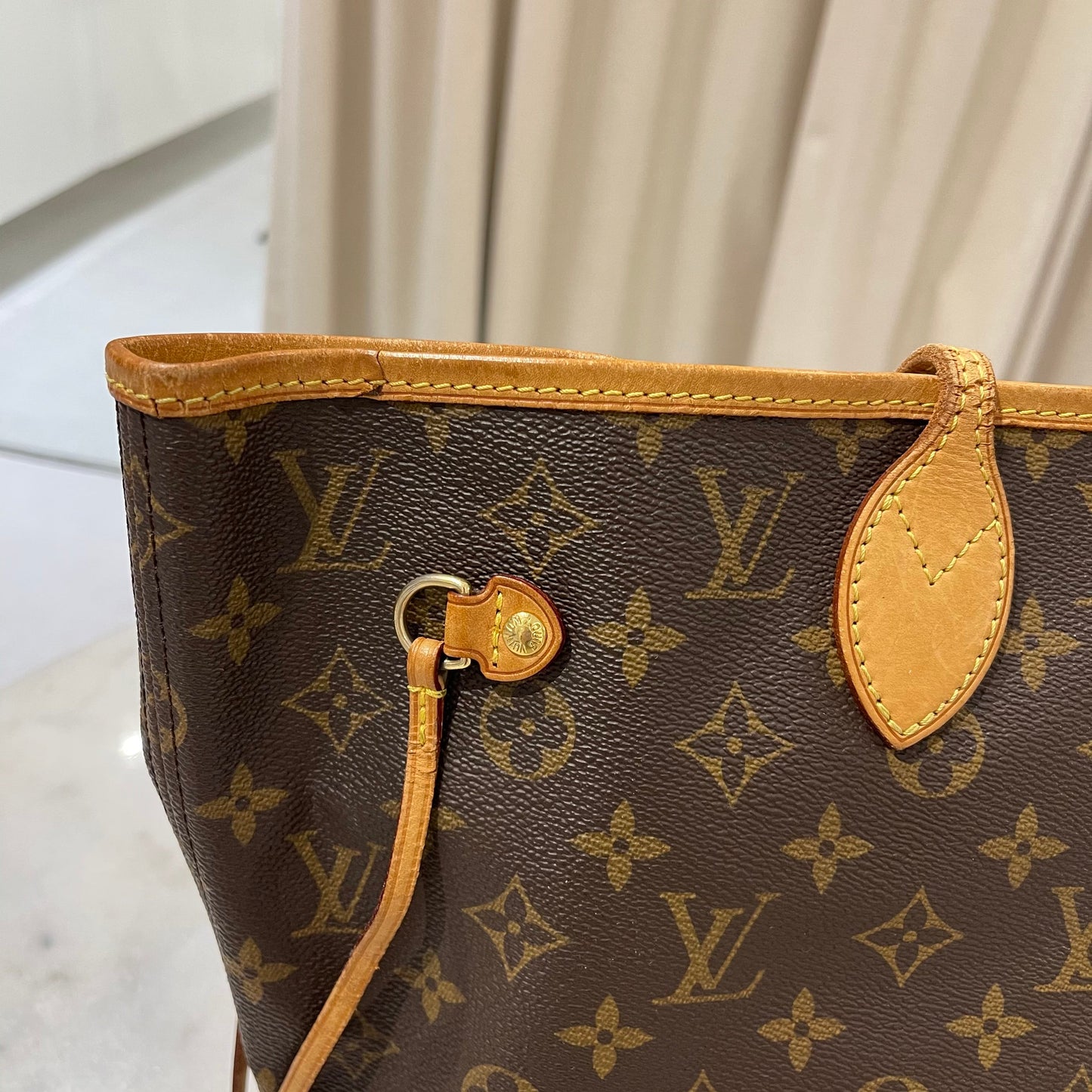 Louis-Vuitton Neverfull MM Monogram Canvas