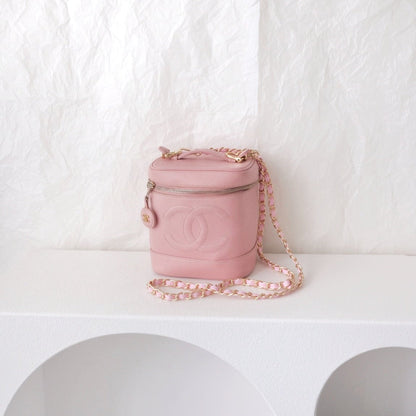 Chanel vintage coco caviar wash bag