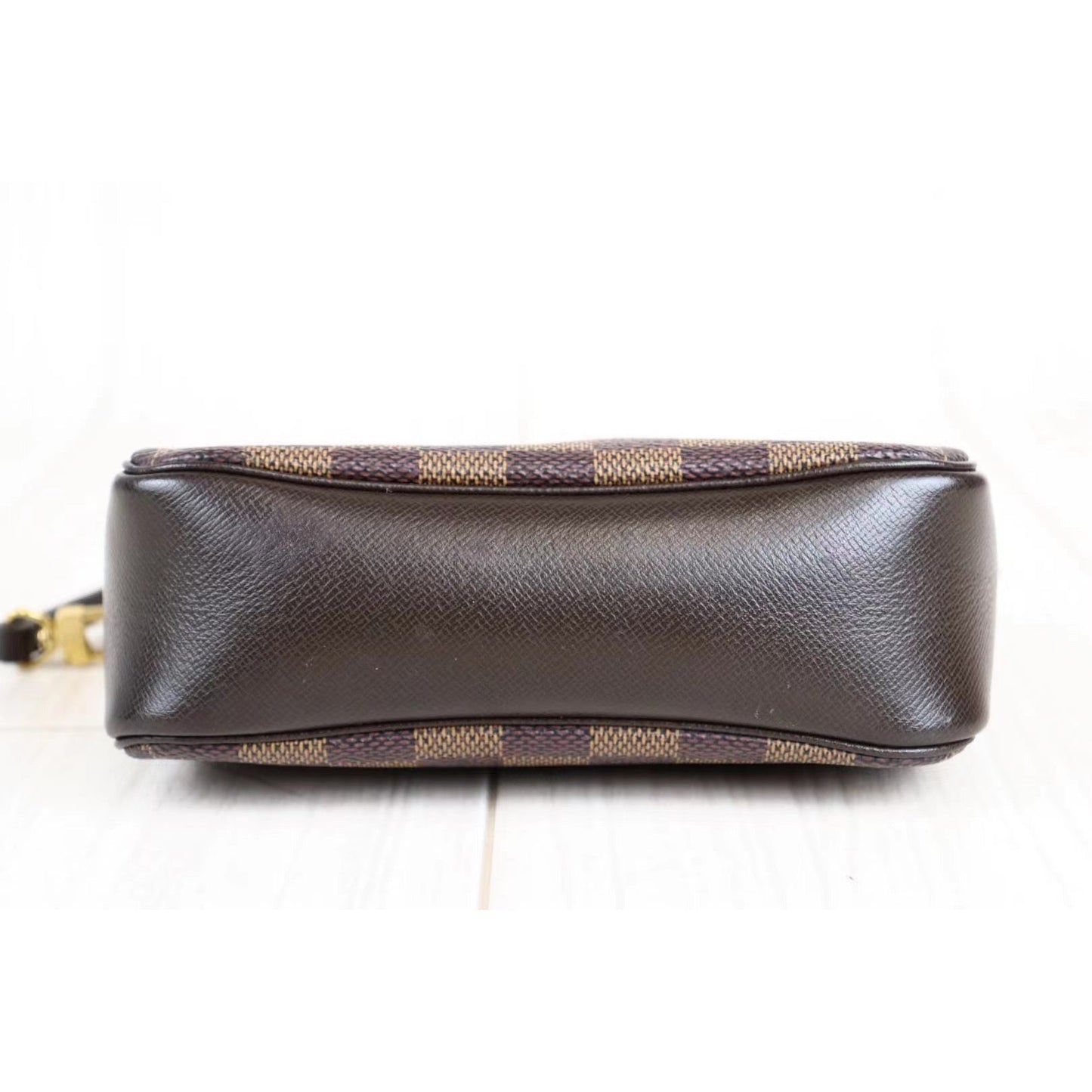Rank AB｜ LV Damier Truth Make Up ｜072701