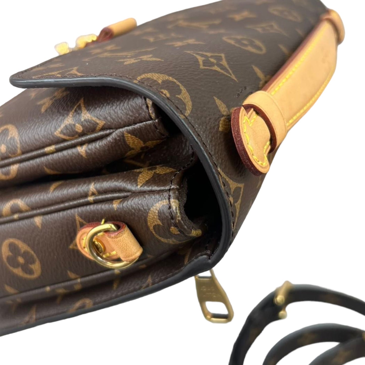 Louis-Vuitton Monogram Classic Pochette Métis GHW