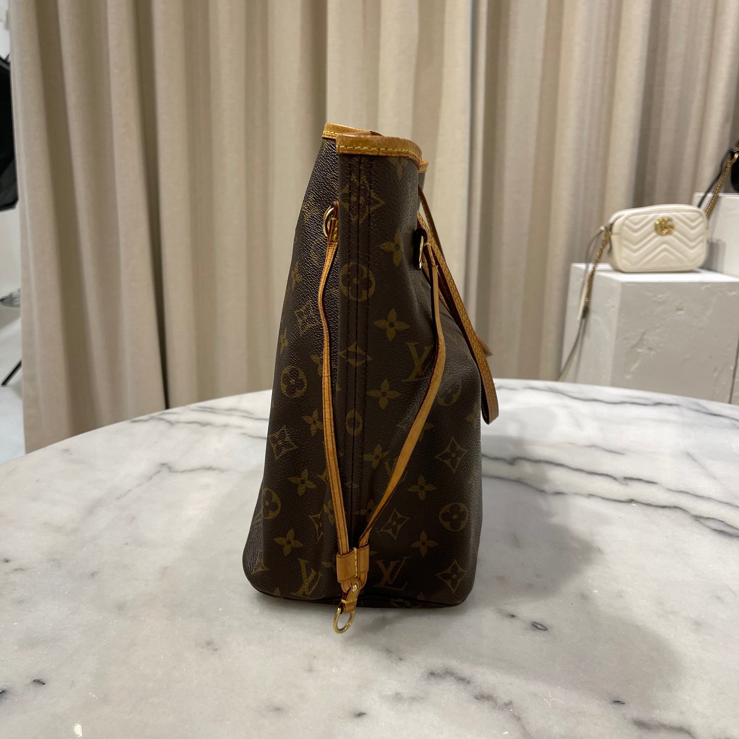Louis-Vuitton Neverfull MM Monogram Canvas