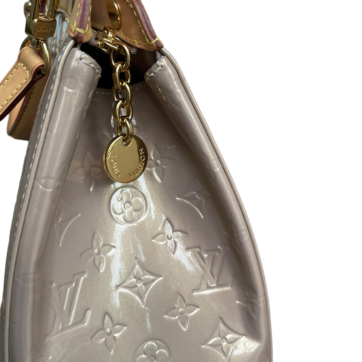 Louis-Vuitton Vernis Brea GM Beige Poudre GHW