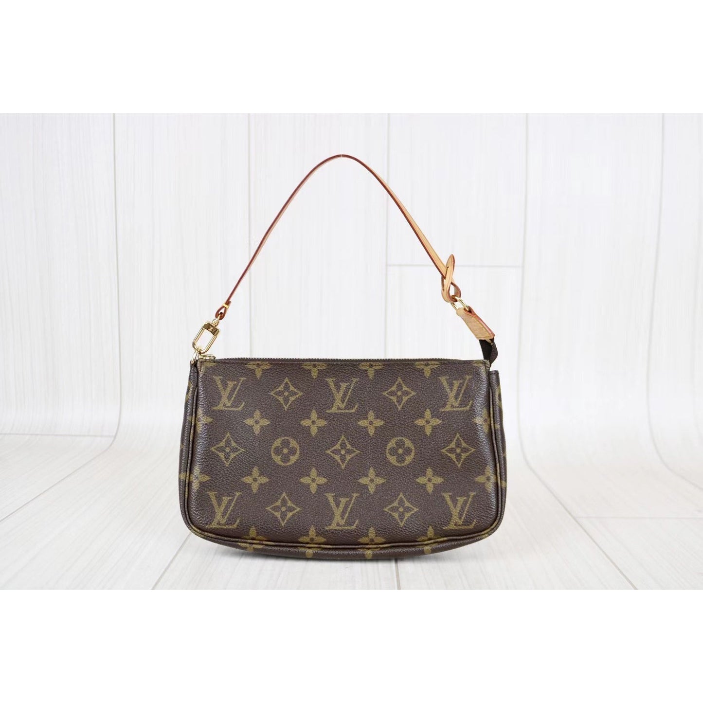 Rank AB ｜ LV Monogram Pochette Accessoires ｜080609