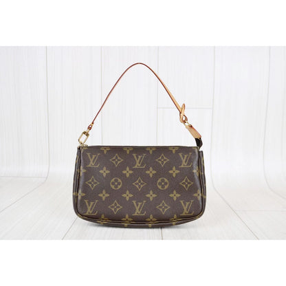 Rank AB ｜ LV Monogram Pochette Accessoires ｜080609
