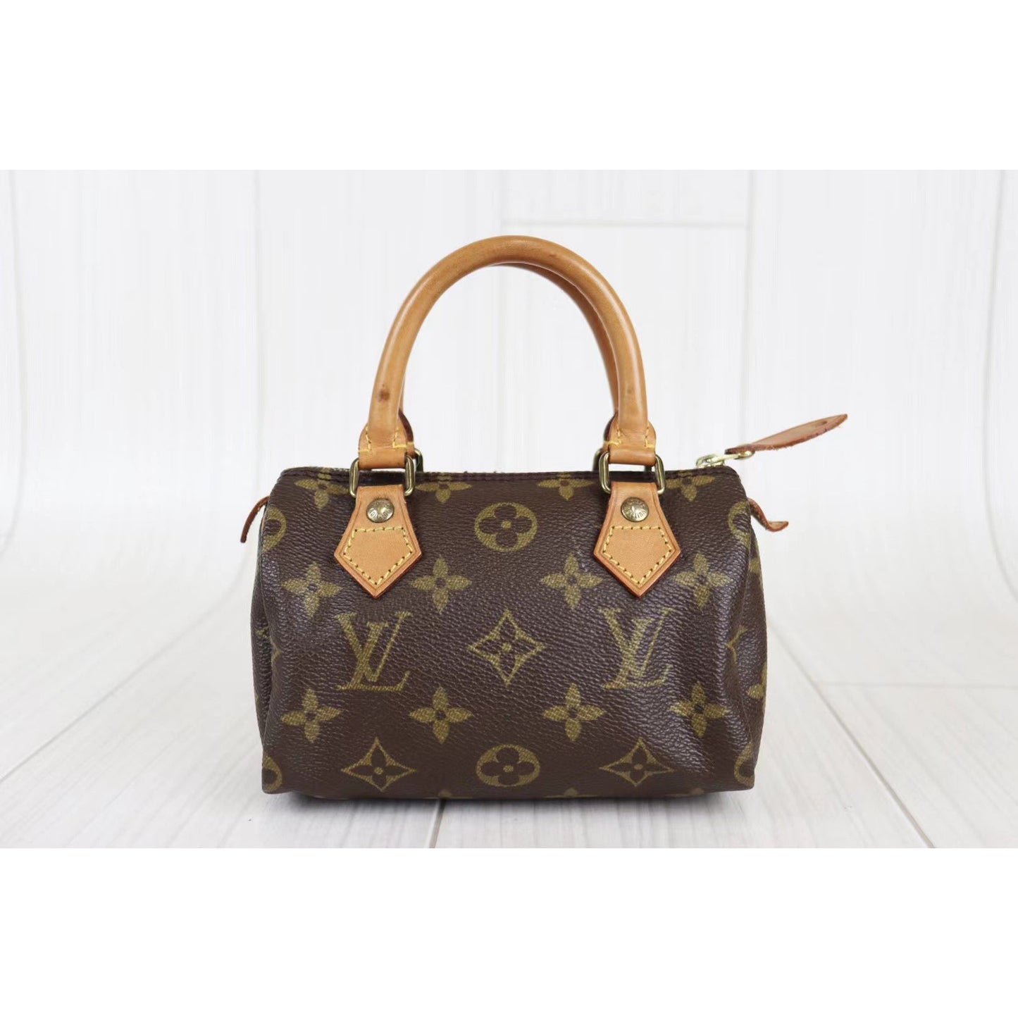 Rank AB ｜ LV Monogram Mini Speedy Handbag ｜ 073009