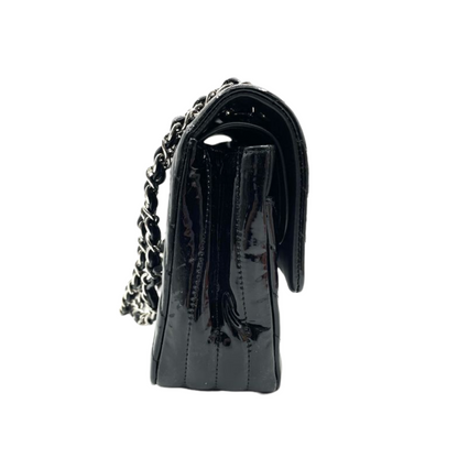 Medium Classic Flap Chevron Patent Black SHW