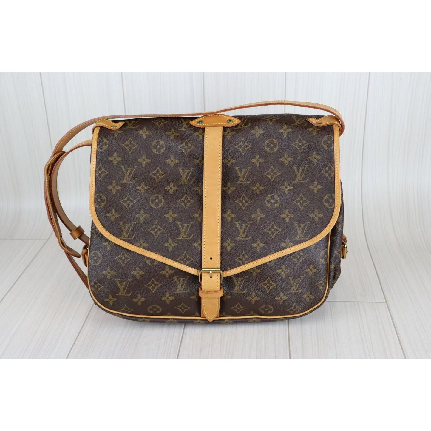 Rank A ｜ LV Monogram Saumur 35 Shoulder Bag｜081911