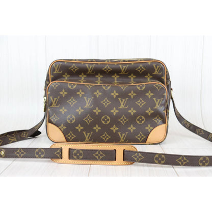 Rank A ｜LV Monogram Nile Shoulder Bag｜082202