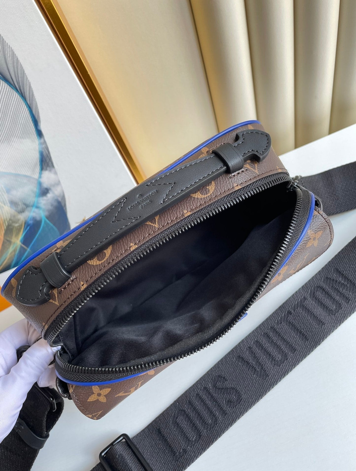 Louis Vuitton S Lock Messenger Bag