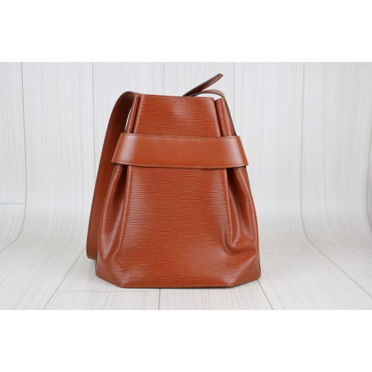 Rank SA ｜ LV Epi Shoulder Bag ｜101304