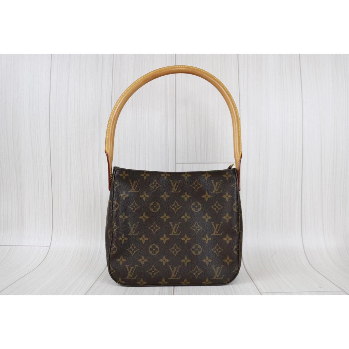 Rank A ｜ LV Monogram Looping MM Shoulder Bag ｜021205