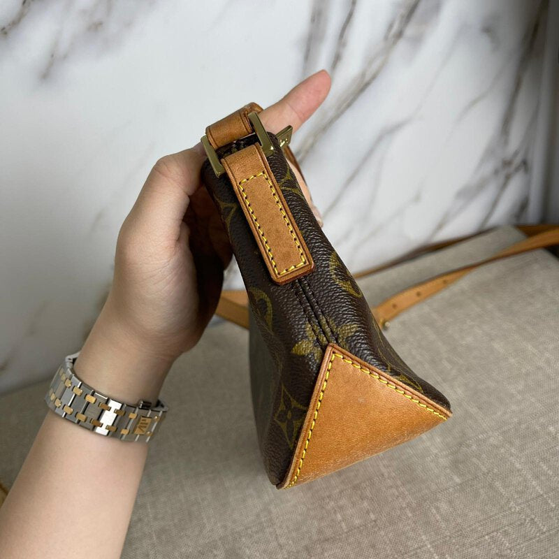 Louis-Vuitton Monogram Trotteur Crossbody