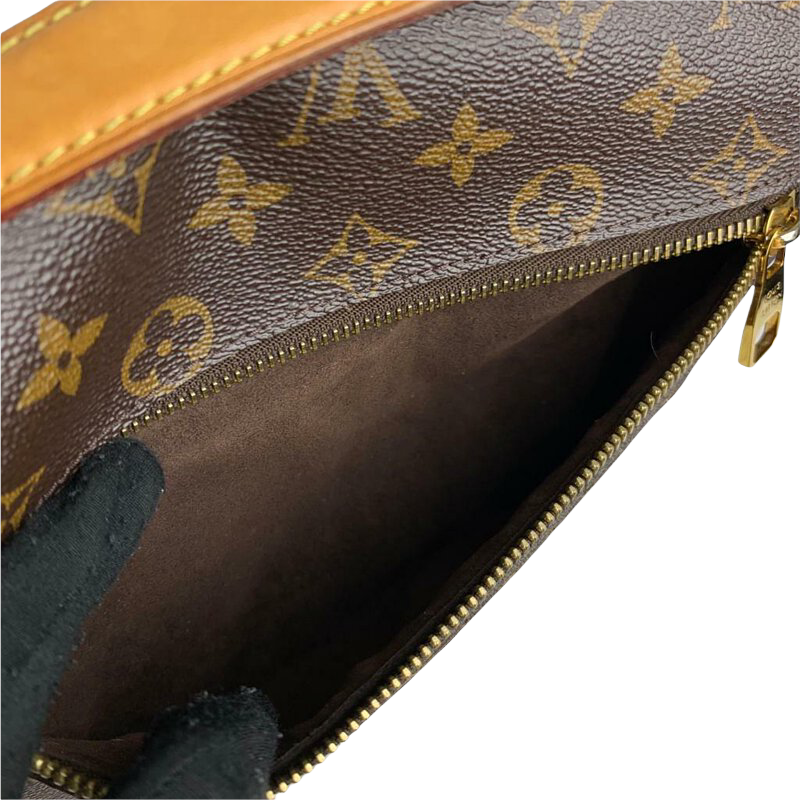 Louis-Vuitton Pochette Metis Leather Monogram GHW