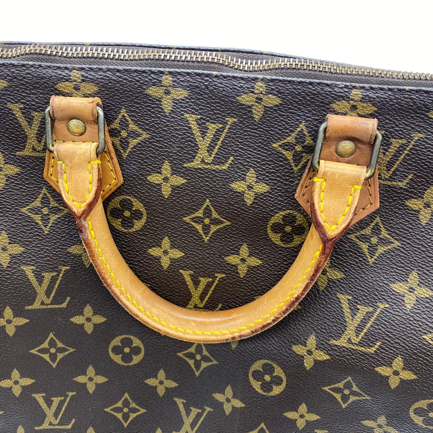 Handbag Luxury Designer By Louis Vuitton  Size: Large