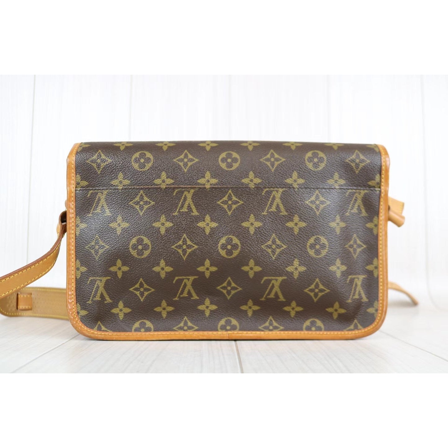 Rank AB ｜LV Monogram Shoulder Bag ｜041609