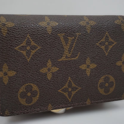 Louis Vuitton Pung