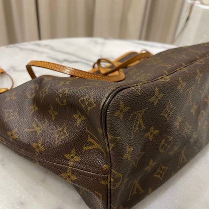 Louis-Vuitton Neverfull MM Monogram Canvas